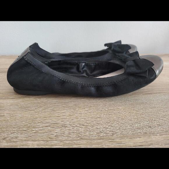 Cole Haan Shoes Womens 6.5 Flats Ballet Slip On Black Silver Round Toe Bow - Picture 3 of 6
